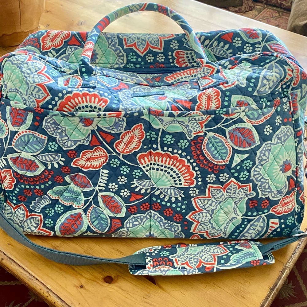 Vera Bradley Nomadic Floral travel bag, weekender bag, in great condition